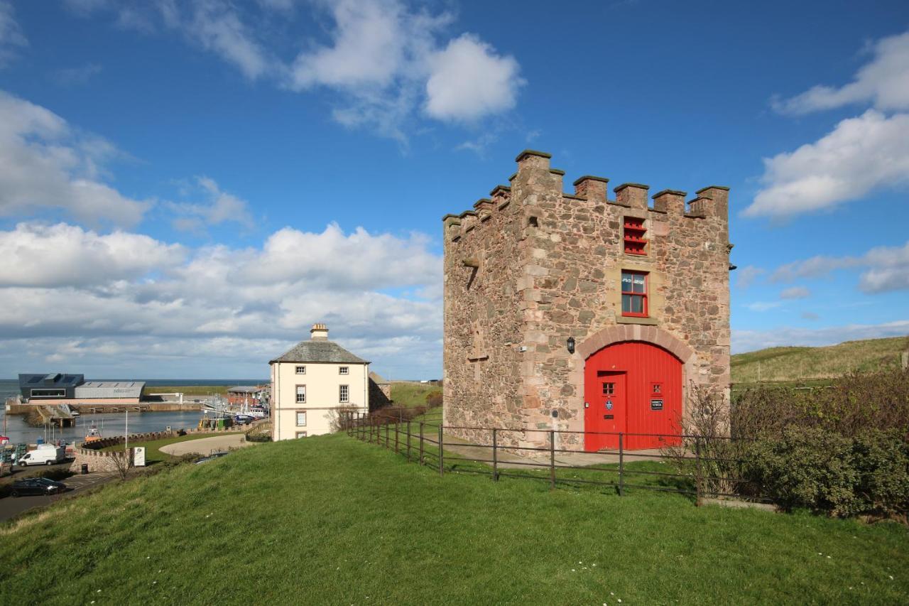 Villa Nisbet'S Tower à Eyemouth Extérieur photo